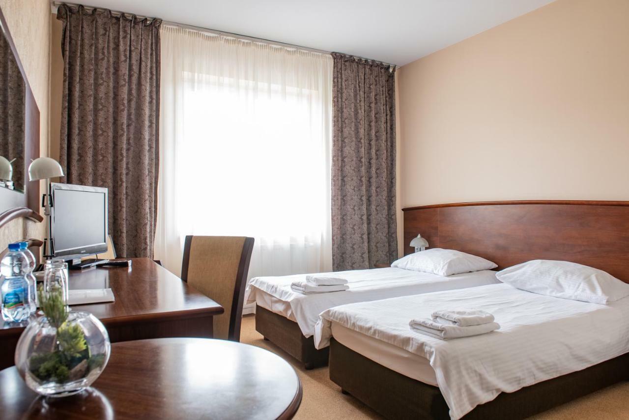 Hotel Rozdroze Nieborow Luaran gambar